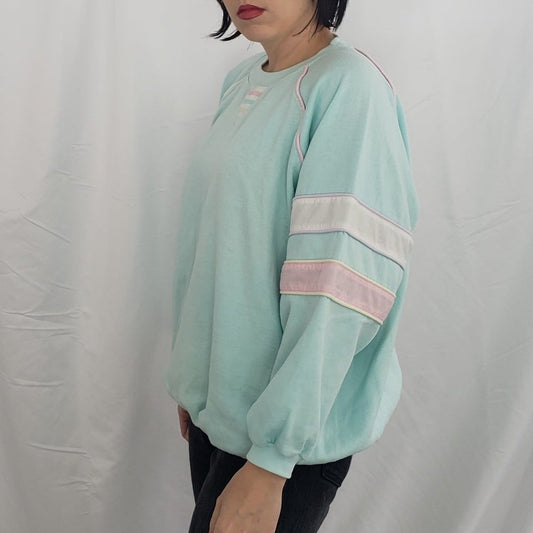 80s Robin's Egg Blue Oversize Sweatshirt