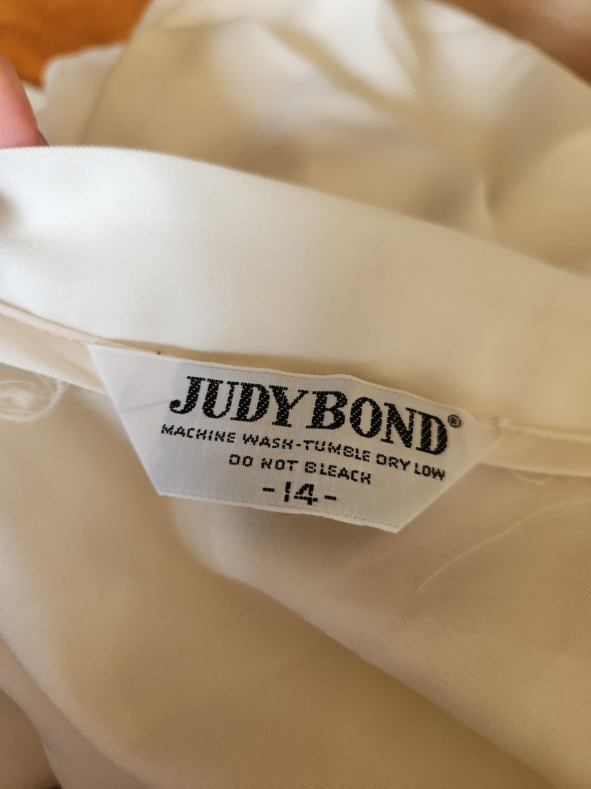 70s Ivory Sleeveless Blouse with Bow