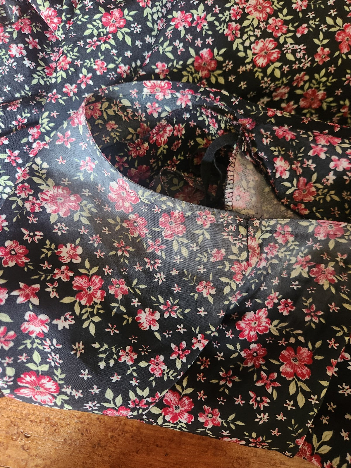 90s/00s Black and Red Floral Dress and Top