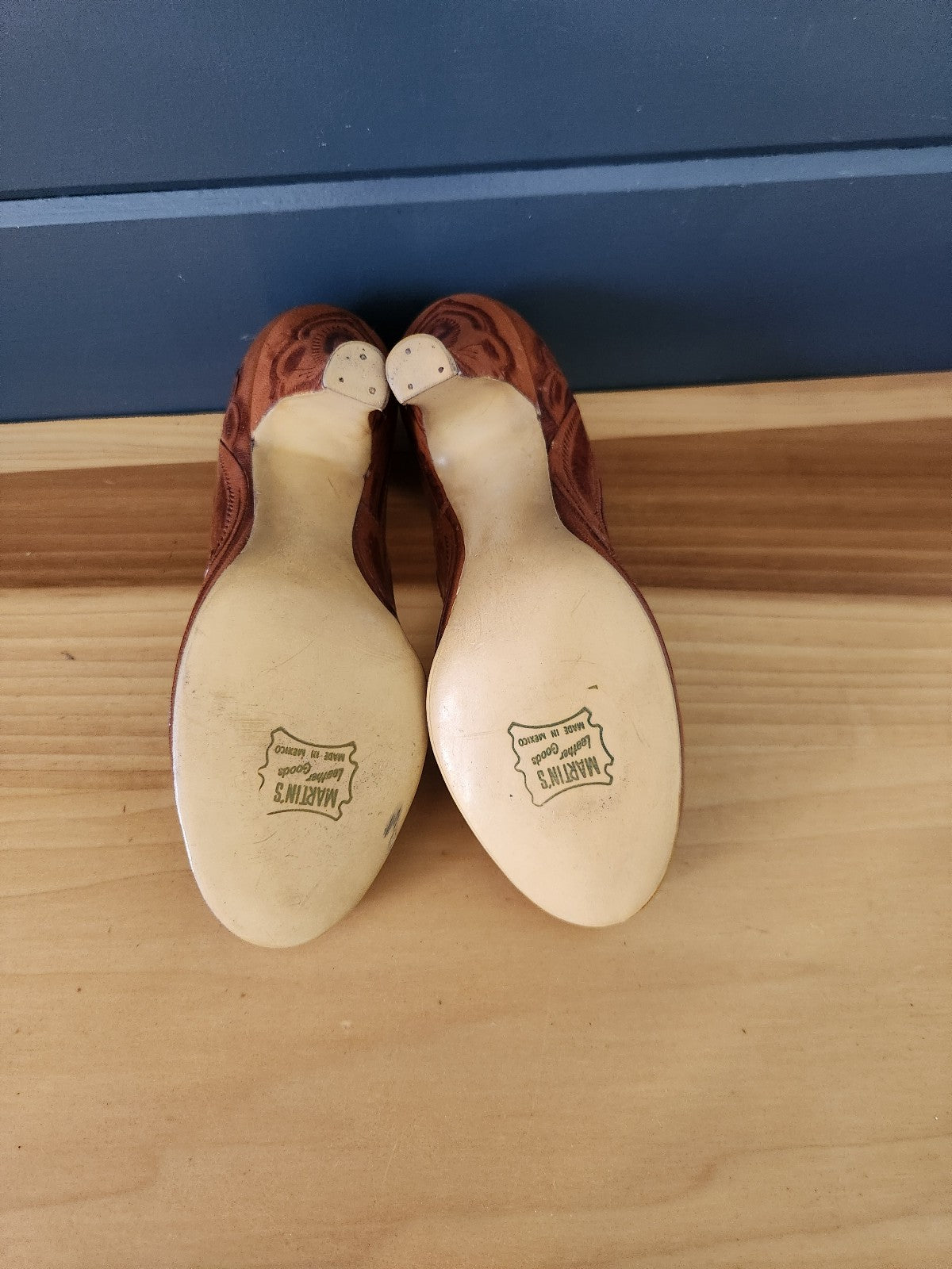 50s/60s Mexican hand Tooled Leather Pumps