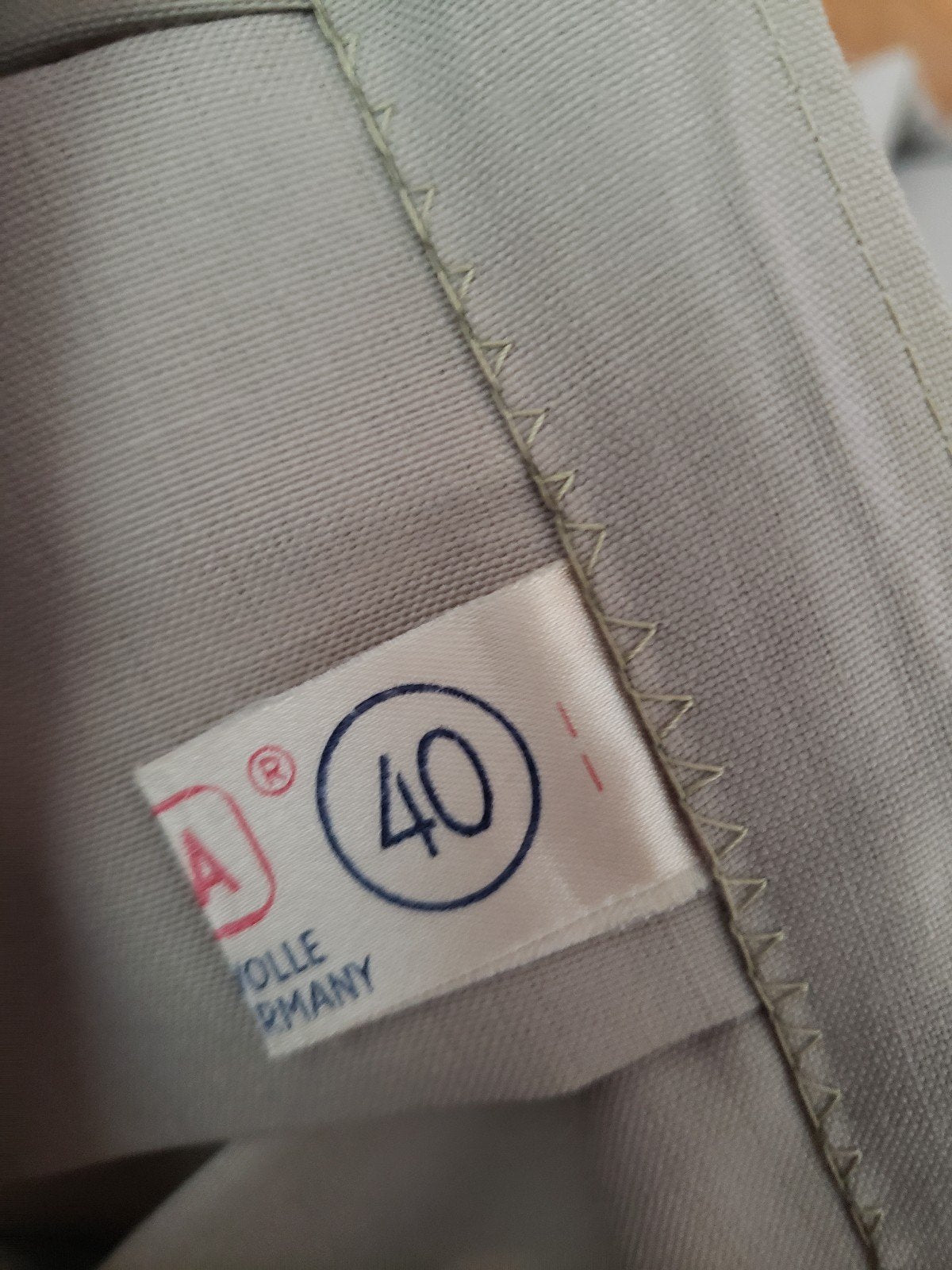 80s Beige Pleated Skirt