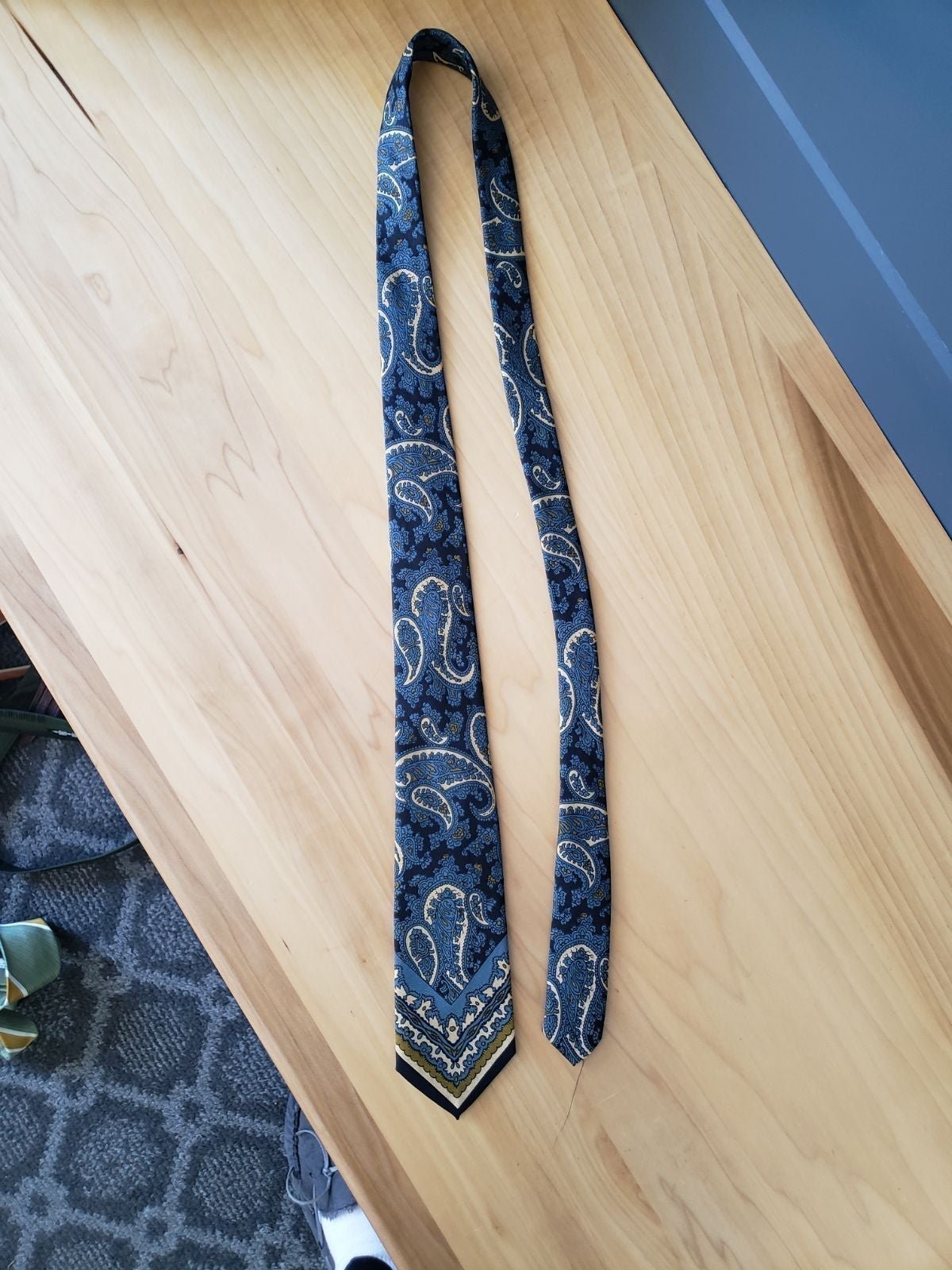 Vintage 100% Silk Paisley Tie