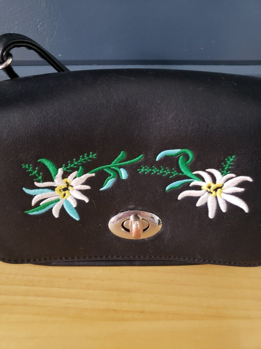 00s Vegan Leather Shoulder Bag