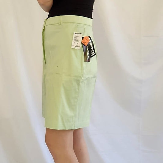 90s Deadstock Pastel Green Pleated Shorts