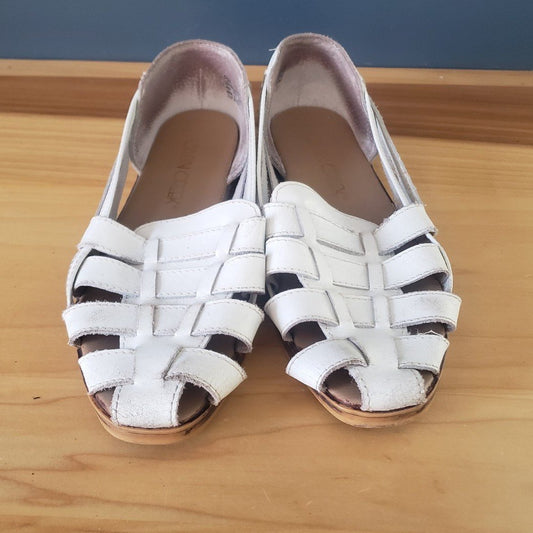 90s Cabin Creek White Leather Sandals