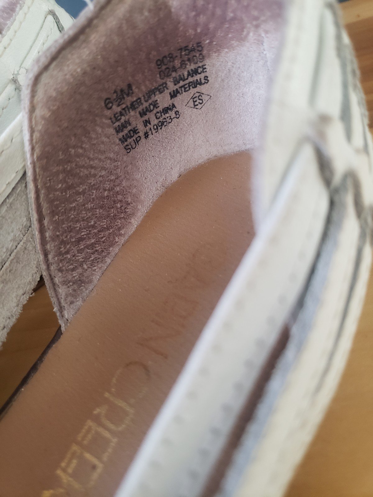 90s Cabin Creek White Leather Sandals