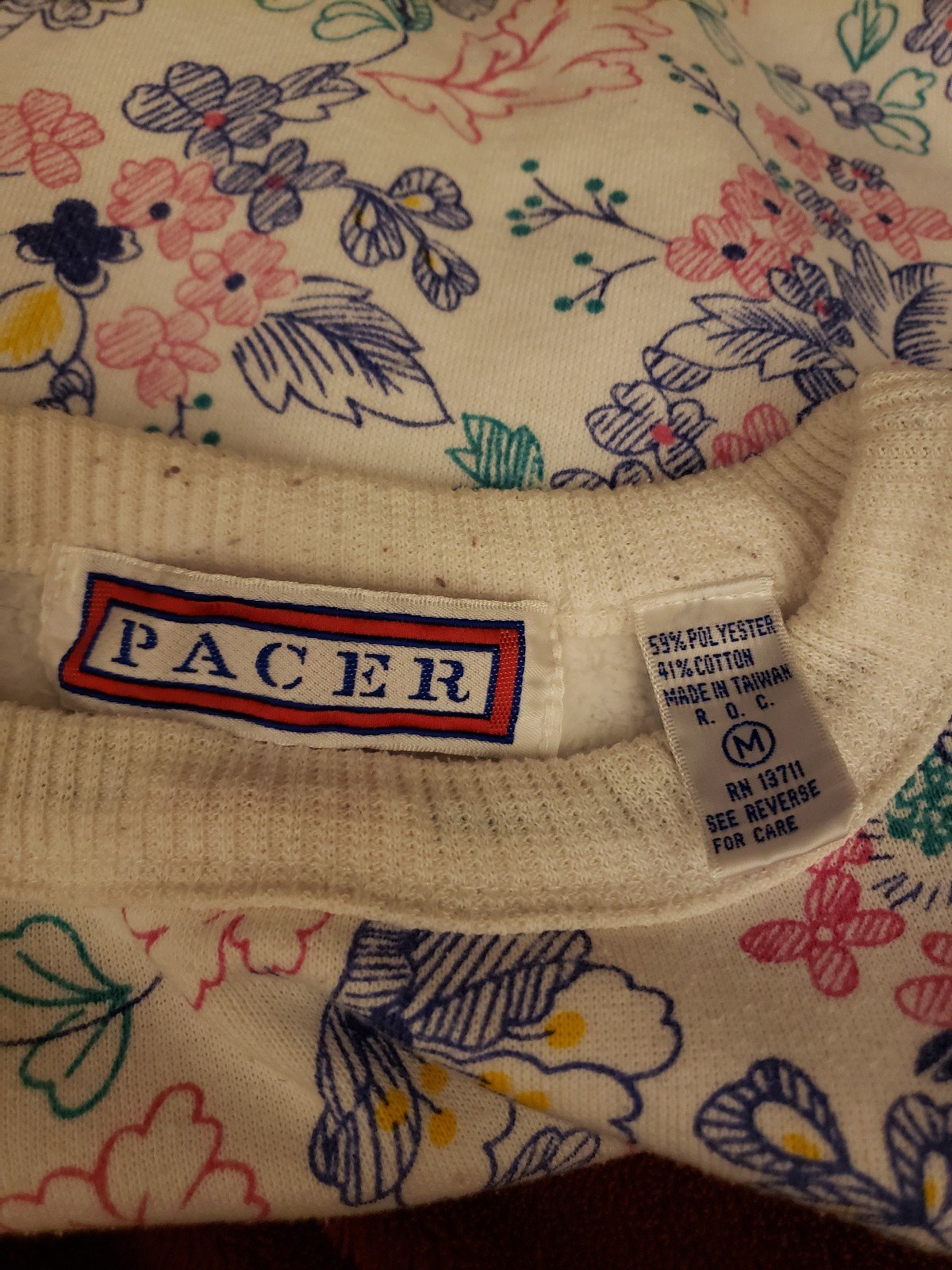 90s Purple, Pink, and White Floral Sweatshirt