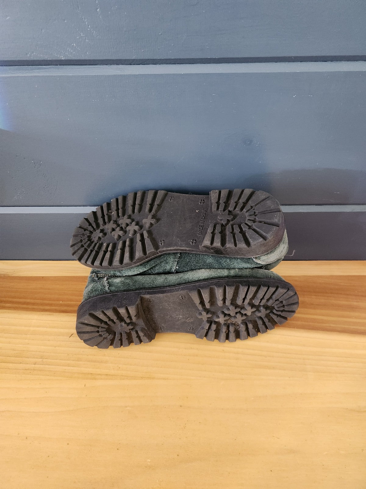 90s Green Suede Boots