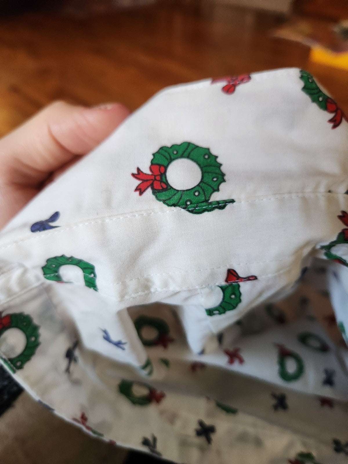 90s Christmas Wreath Print Button Down Shirt