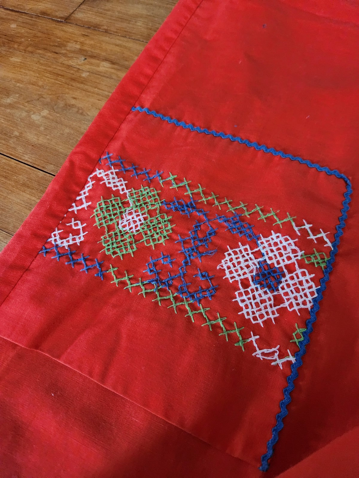 70s Red Cross Stitch House Coat