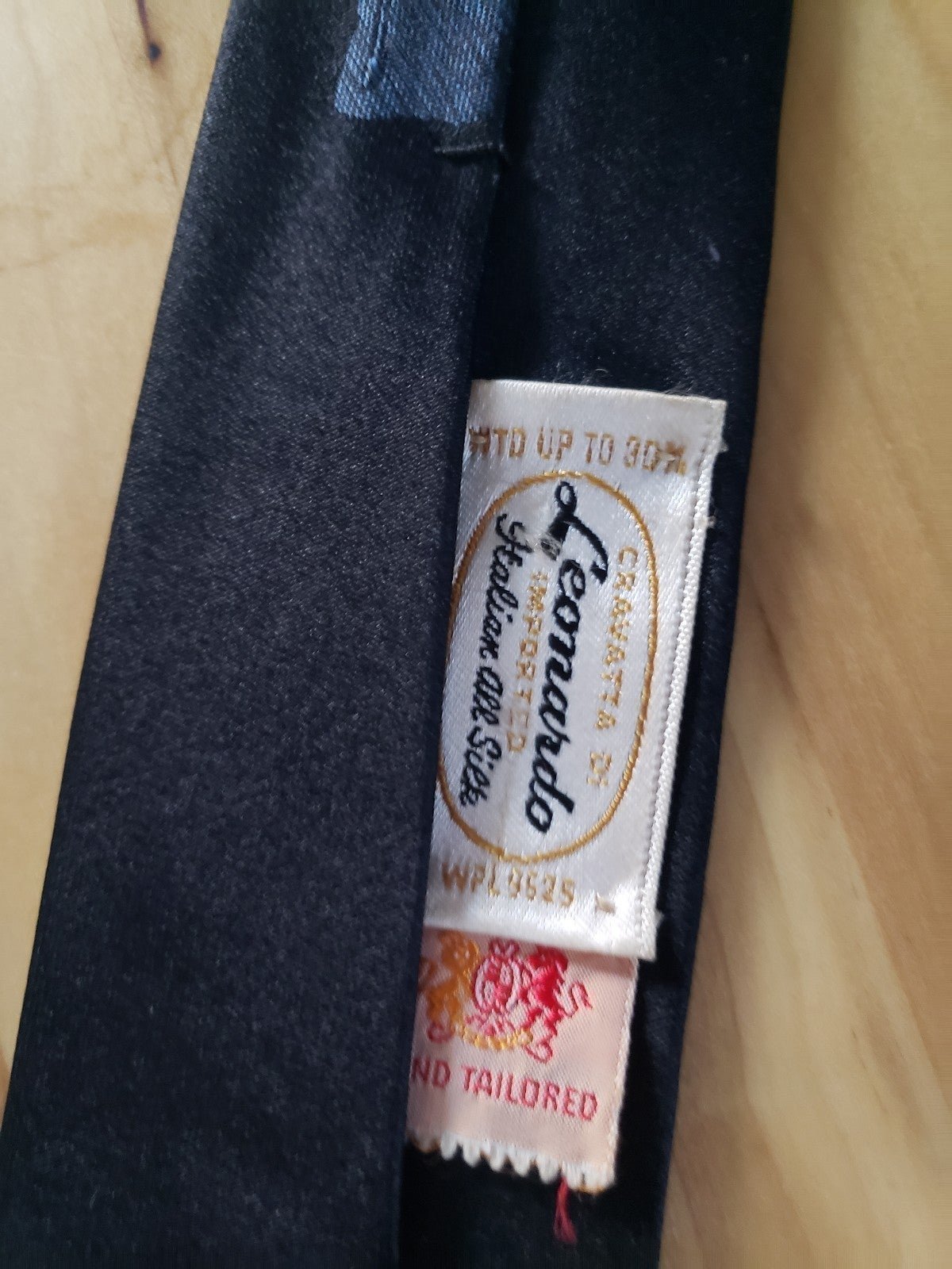 Vintage 70s Italian Silk Skinny Tie
