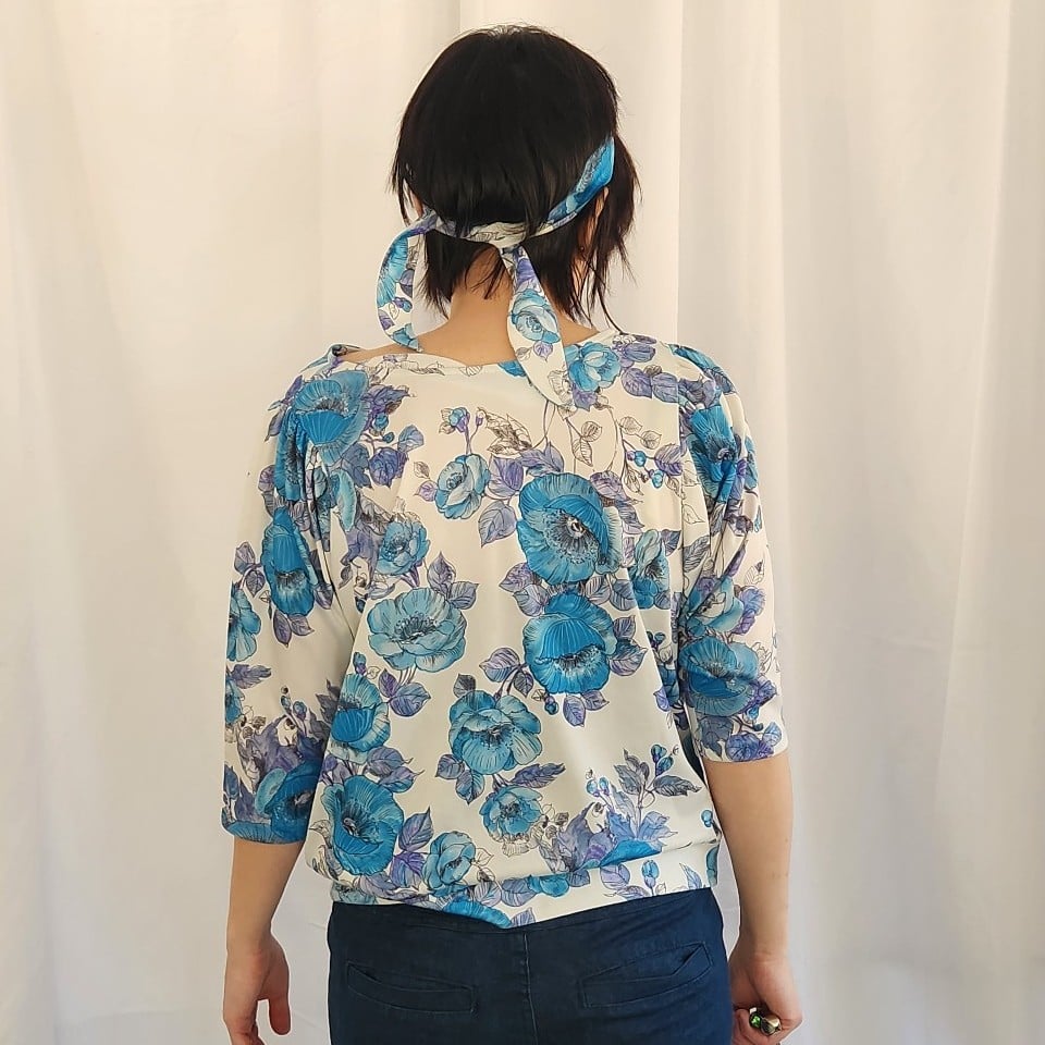 70s Blue and White Floral Blouse