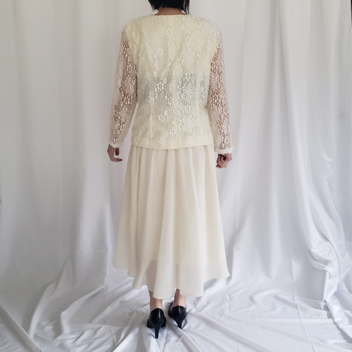 80s White Lace Jacket and Skirt Set