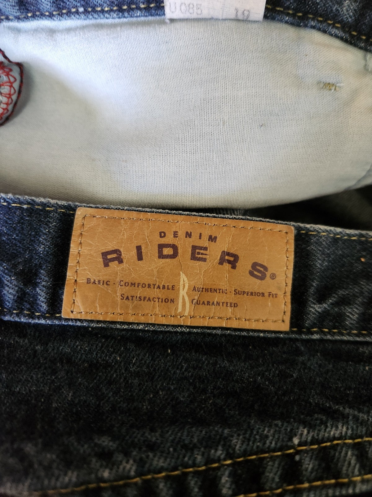 90s Riders Cuffed Mom Shorts