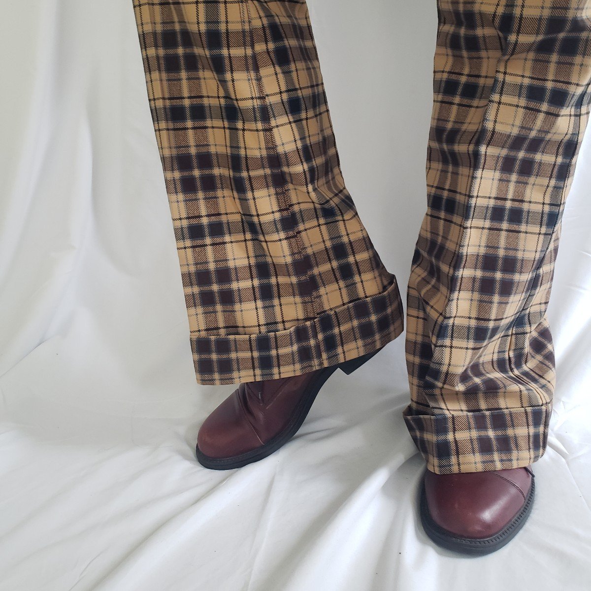 60s/70s Levi's Brown and Blue Plaid Pleated Flare Pants