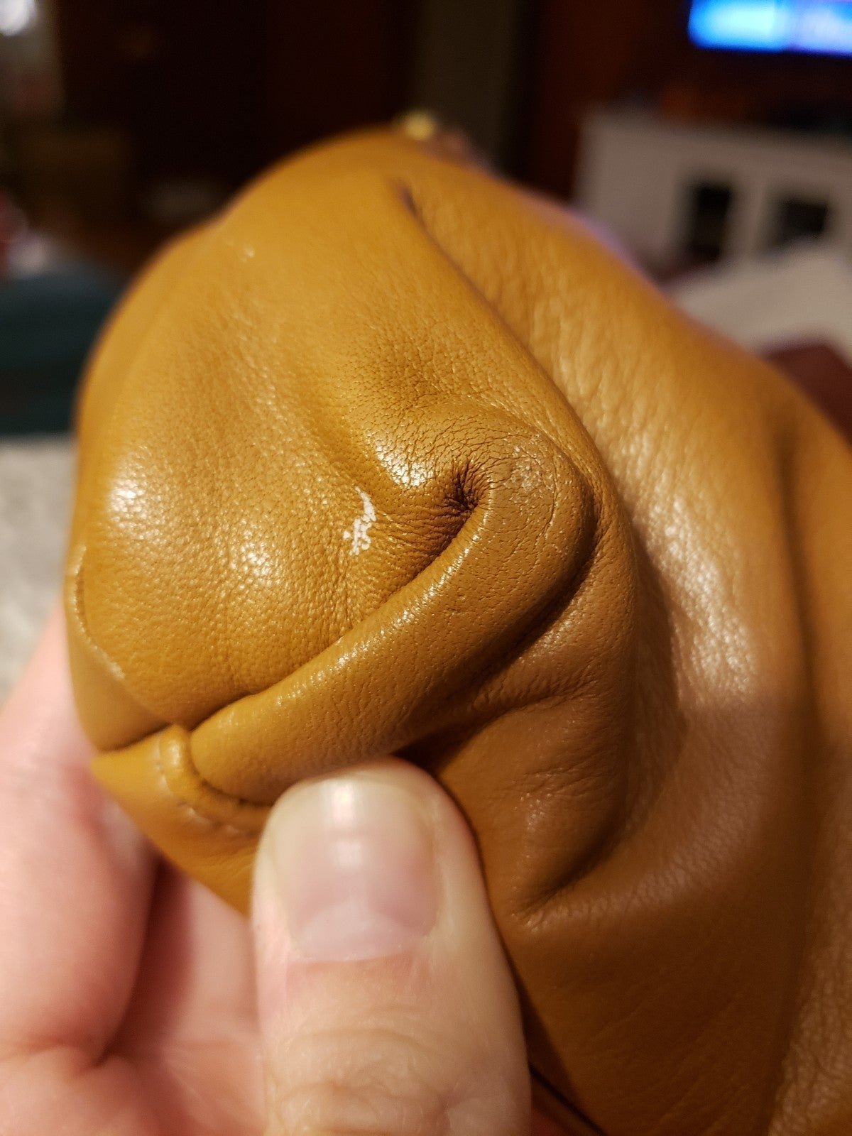 Vintage Tan Vegan Leather Handbag with Gold Chain