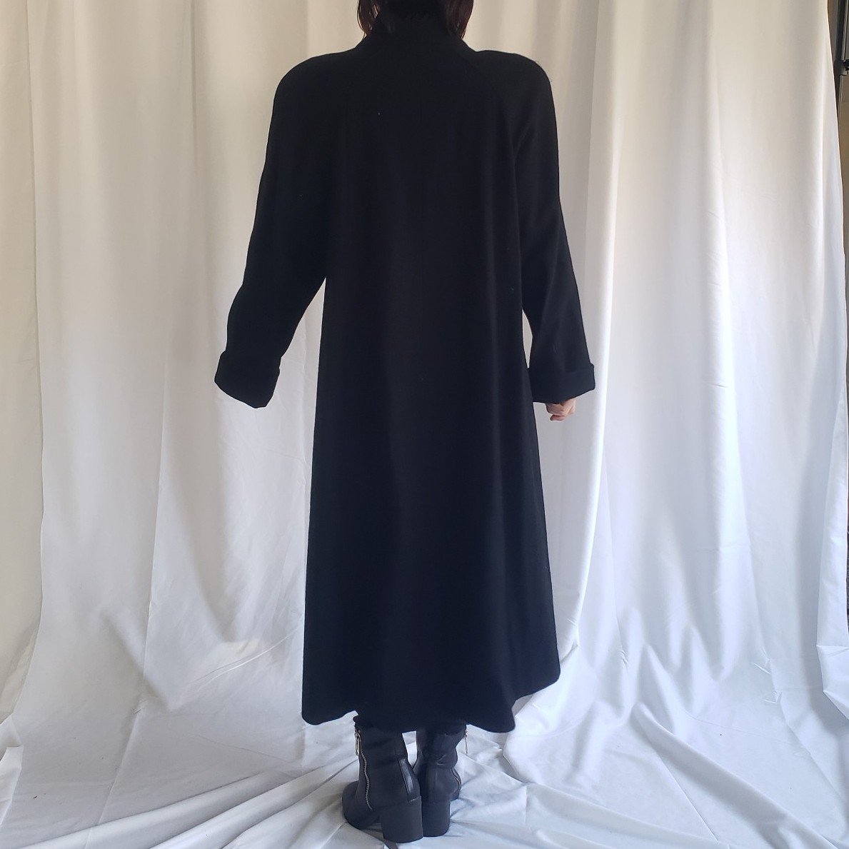 90s Black Wool Overcoat with Velvet Collar