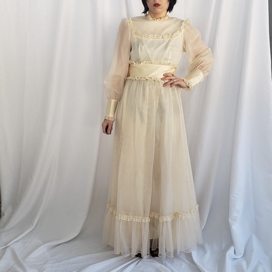 70s Cream Long Sleeve Wedding Gown