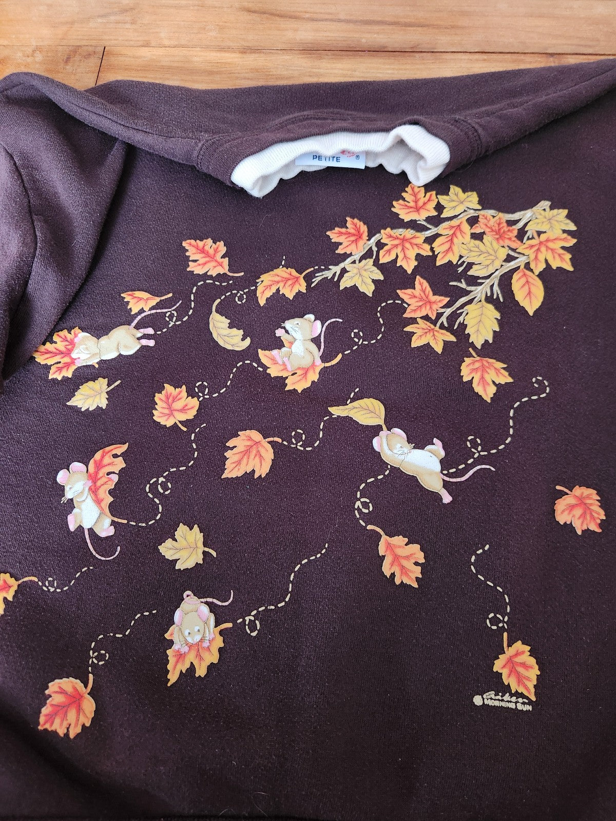 90s/00s Fall Leaves and Mice Sweatshirt