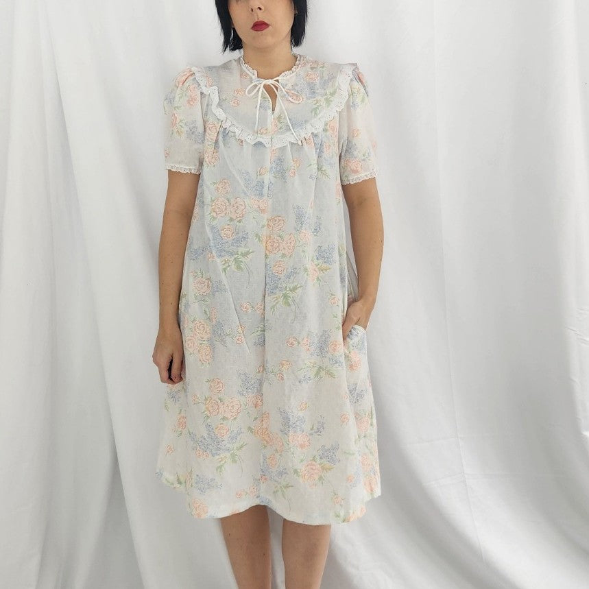 80s White and Pink Floral Housedress