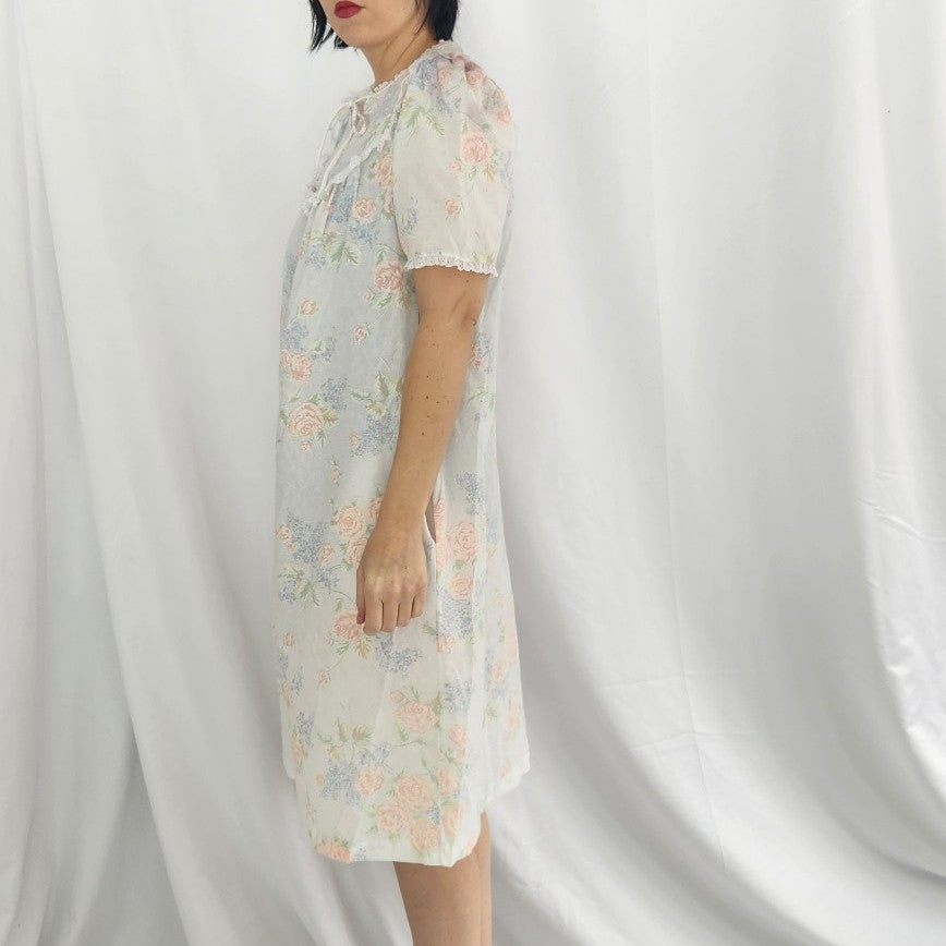 80s White and Pink Floral Housedress
