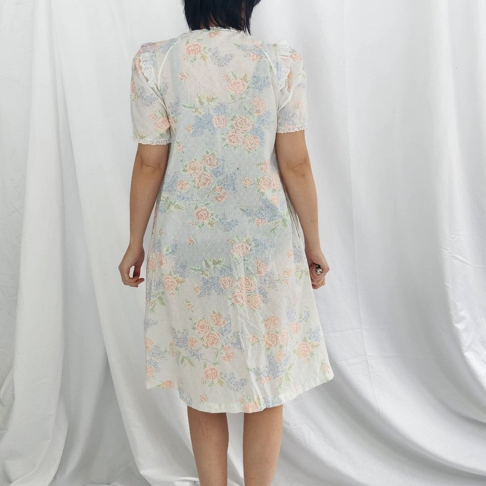 80s White and Pink Floral Housedress