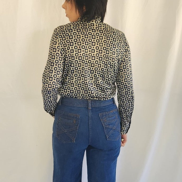 70s Gray and Blue Geometric Print Dagger Collar Shirt