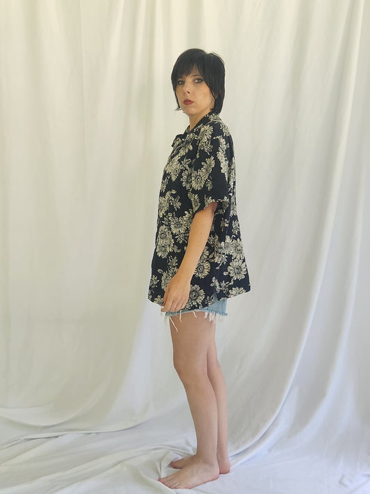 90s/00s 100% Cotton Black and White Sunflower Print Button Down