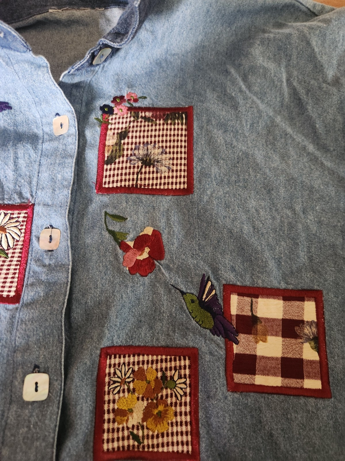 90s/00s Hummingbird Embroidered Denim Button Down