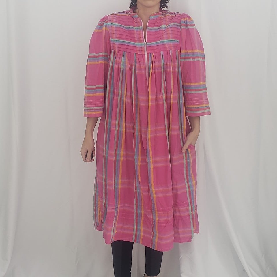 80s/90s Pink Plaid Zip Front Robe