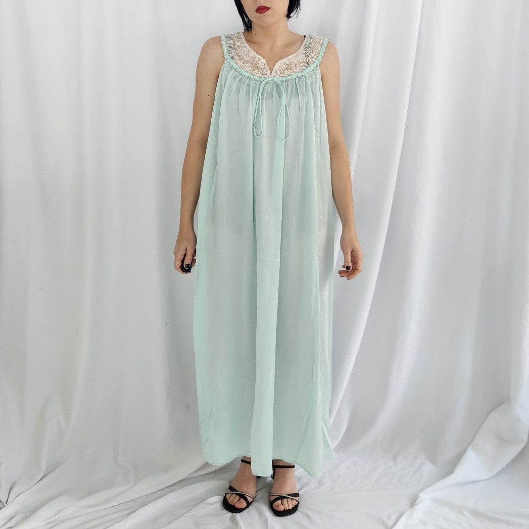 70s/80s Blue Nylon Peognoir Robe and Nightgown Set