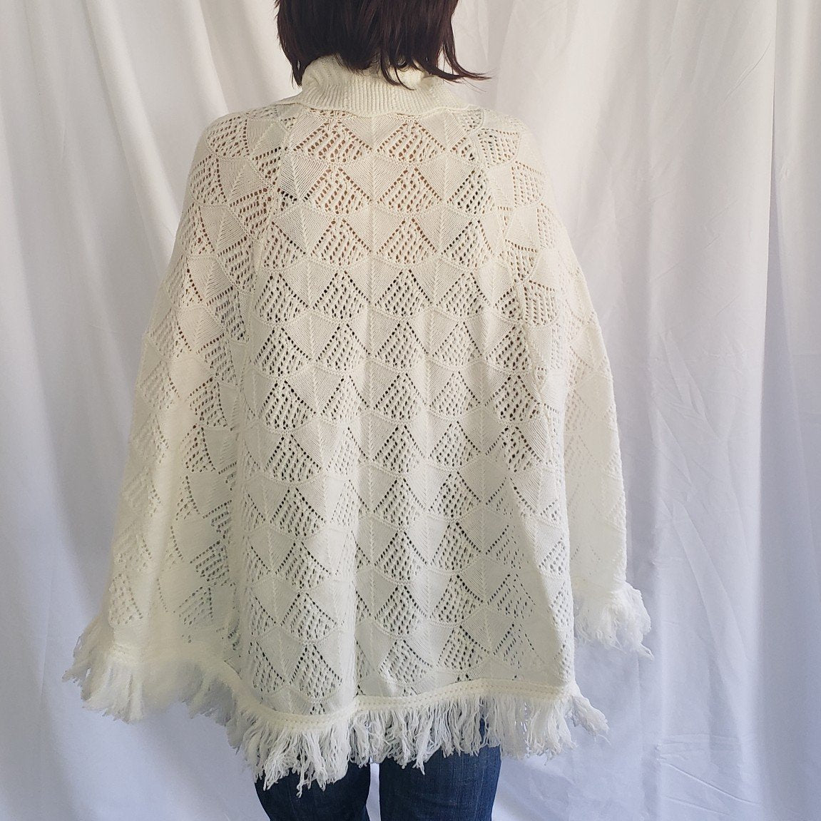 70s White Acrylic Cape