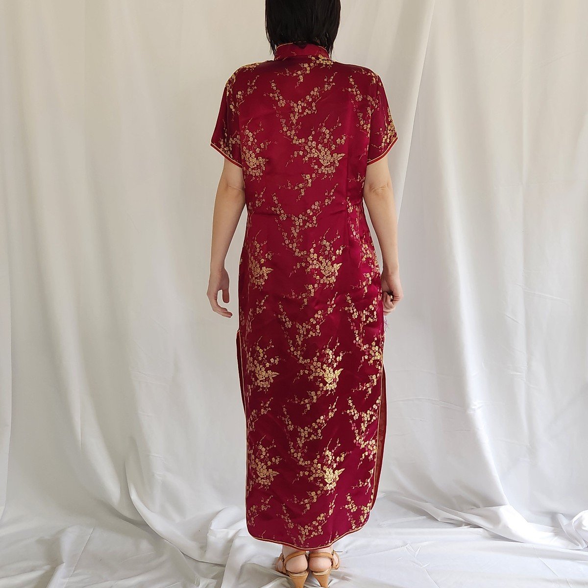 Vintage Reproduction Pink and Gold Satin Cheongsam
