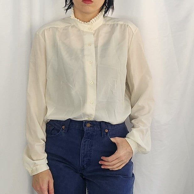 80s Off White Button Down Blouse with Frilly Collar