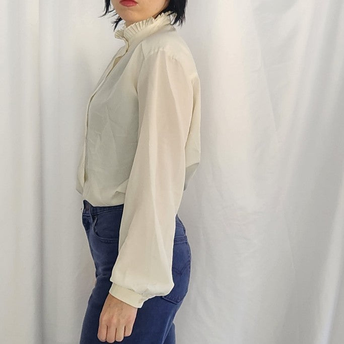 80s Off White Button Down Blouse with Frilly Collar