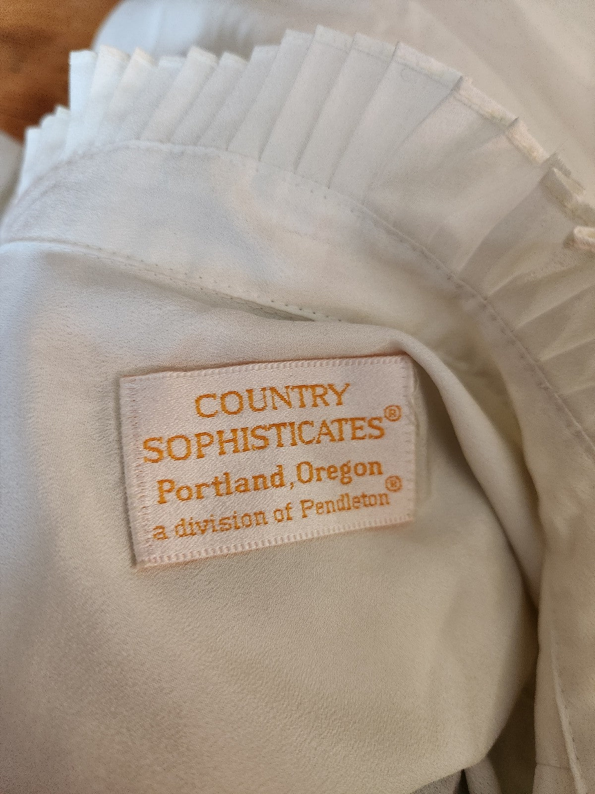 80s Off White Button Down Blouse with Frilly Collar