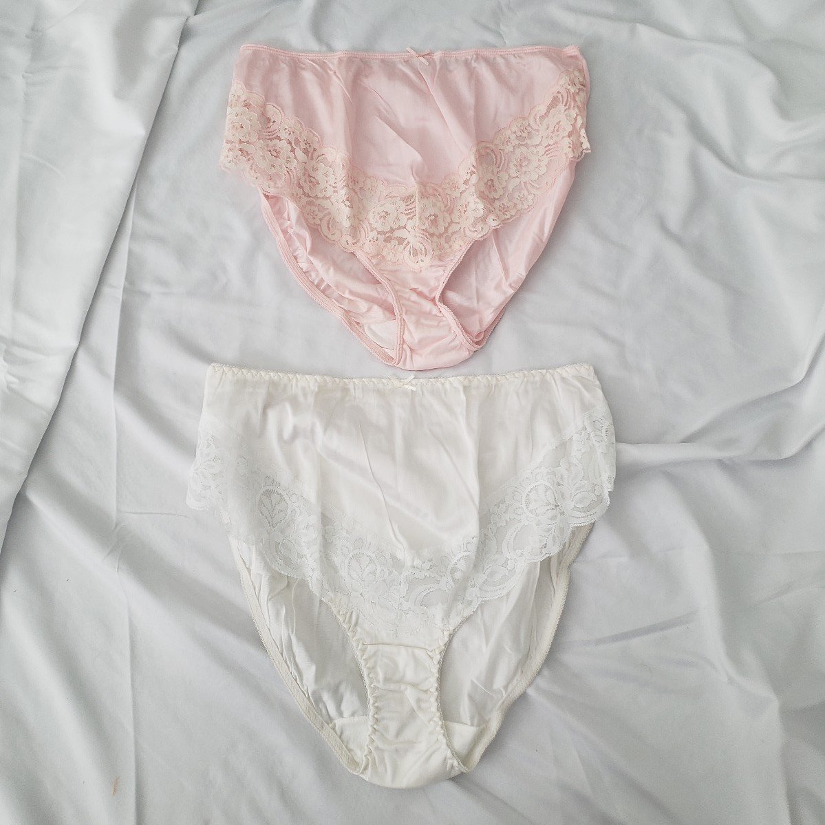 80s White and Pink Lacy Panties