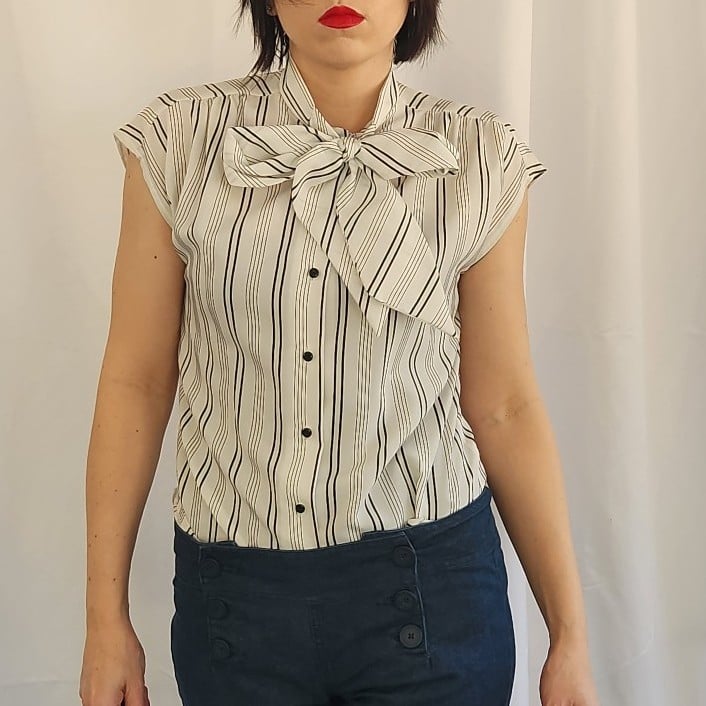 70s Black and White Striped Sleeveless Blouse