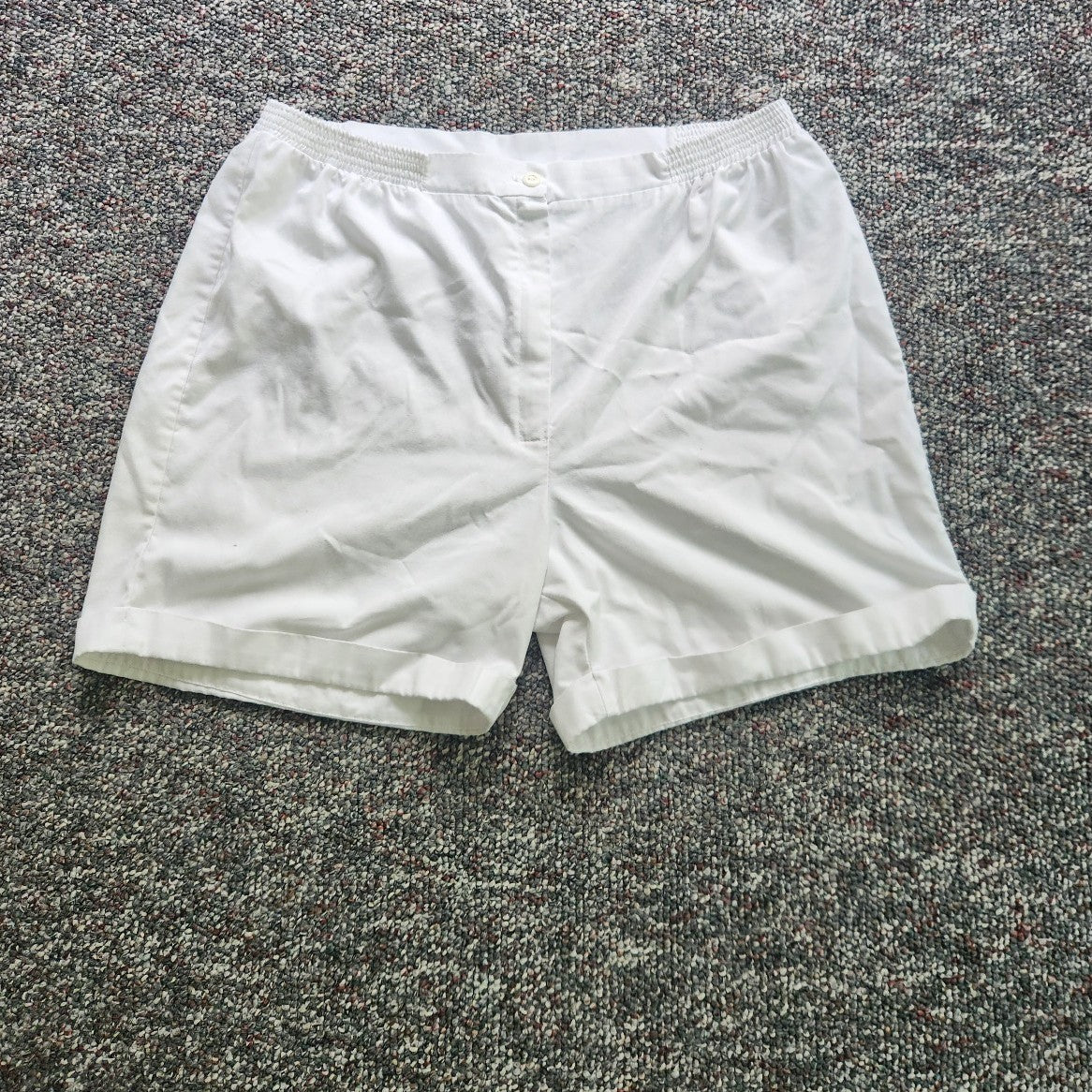 90s White Cuffed Shorts