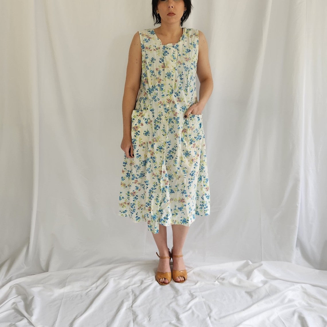 70s White and Blue Floral Sleeveless Dress