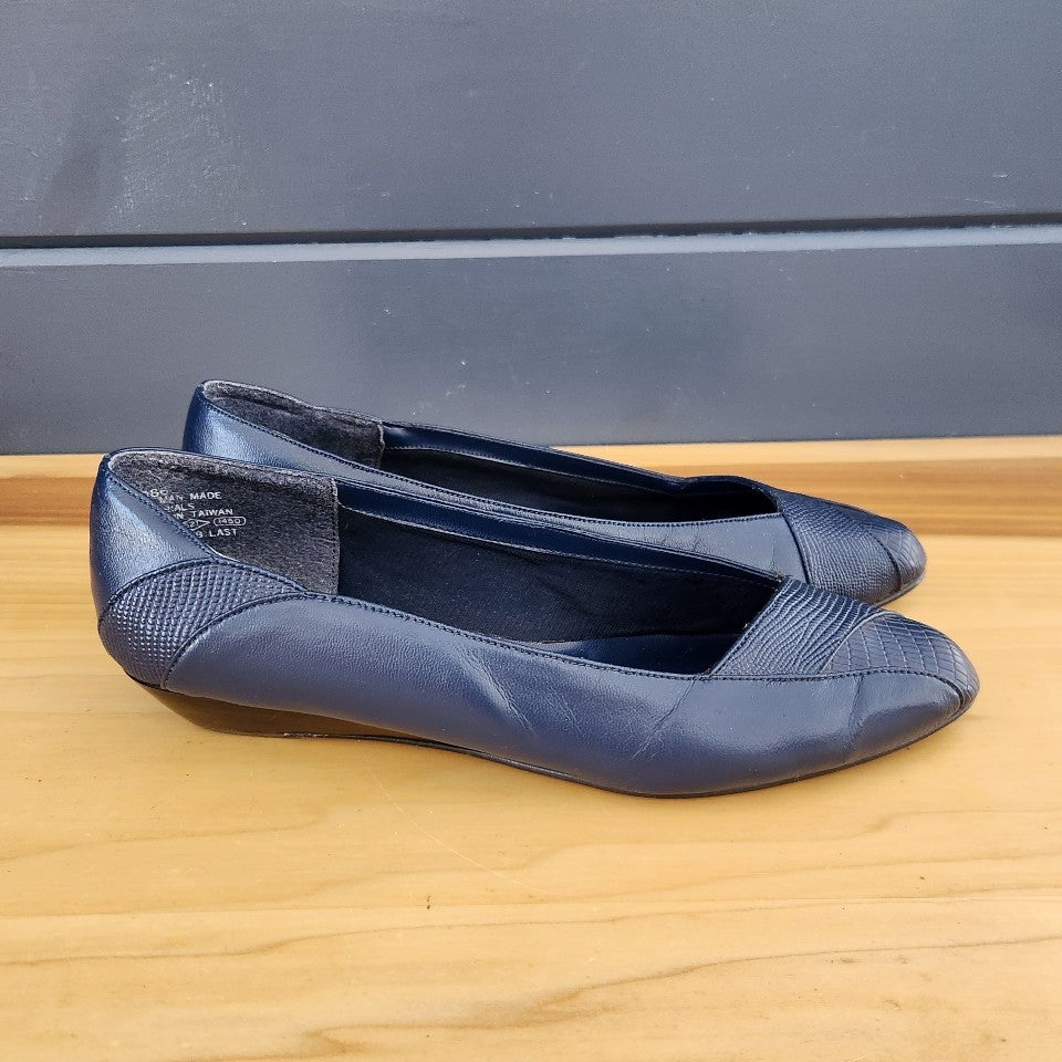 80s Blue Faux Leather Flats