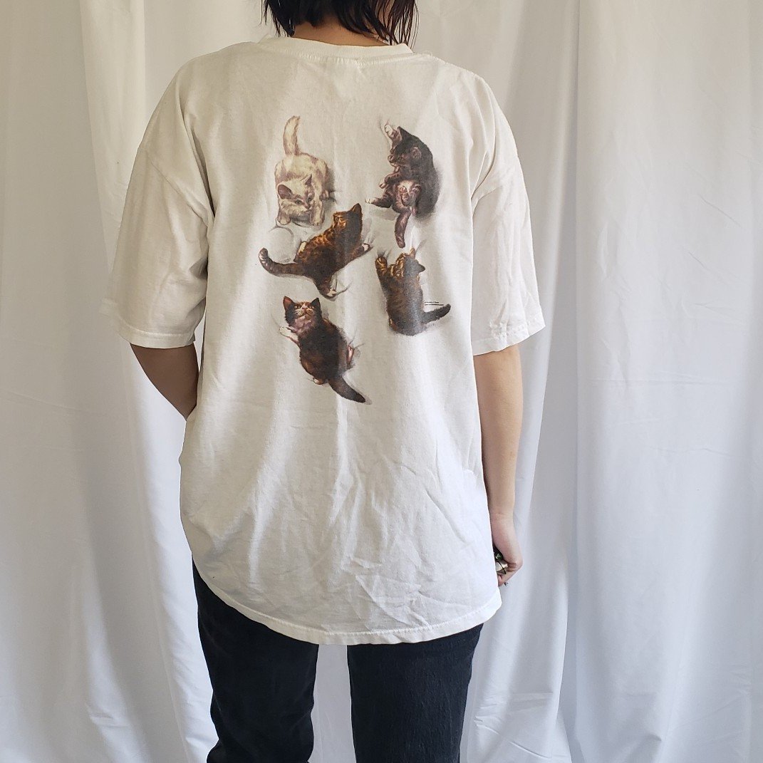 Vintage Cat Graphic Tee