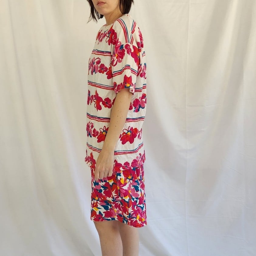 90s Pink Floral Tee and Shorts Set