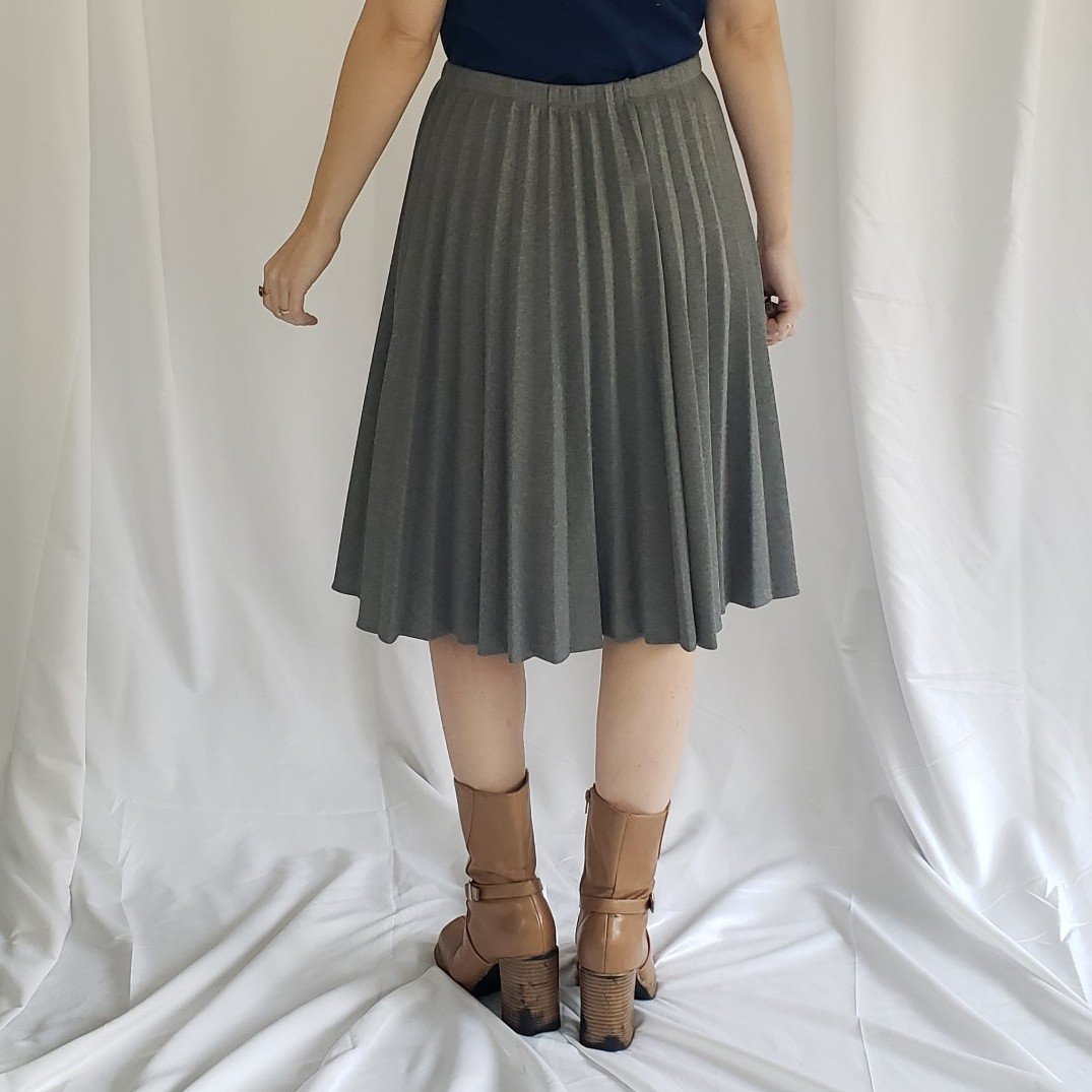 70s/80s Gray Pleated Skirt