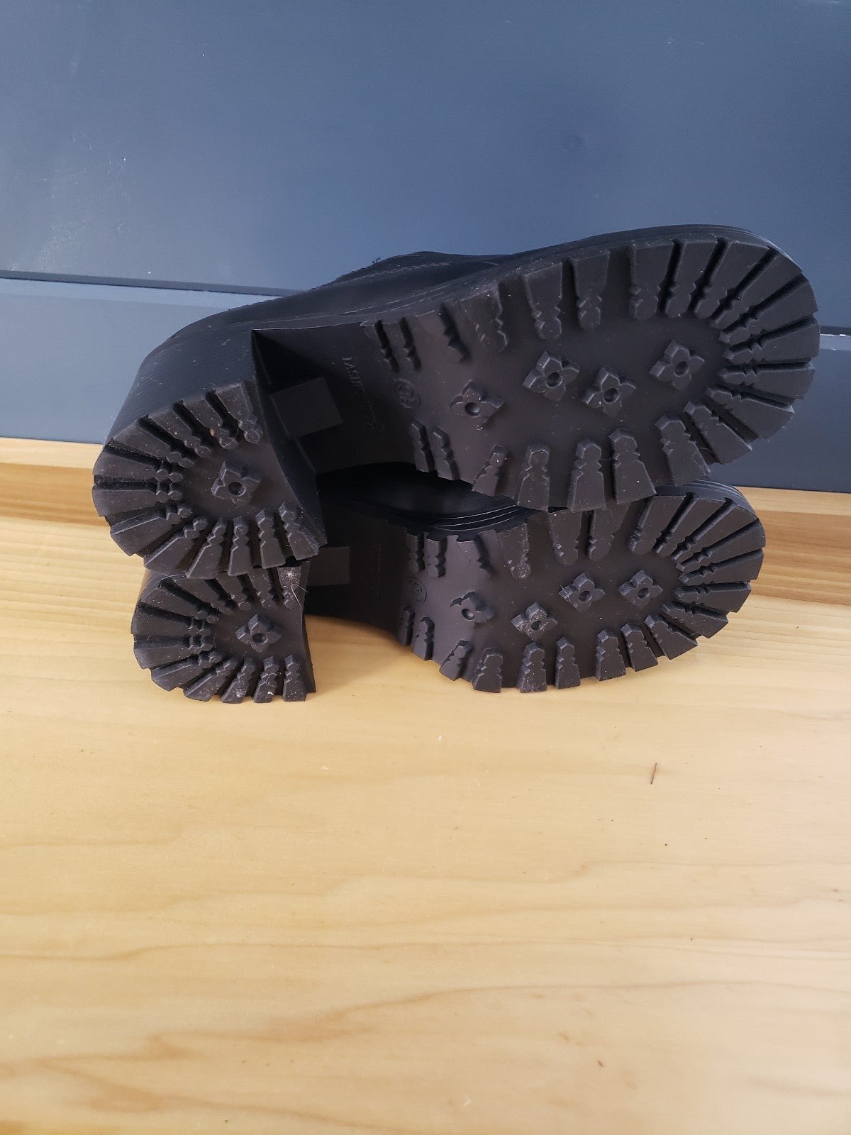 Y2K Fashion Bug Chunky Black Shoes in Box