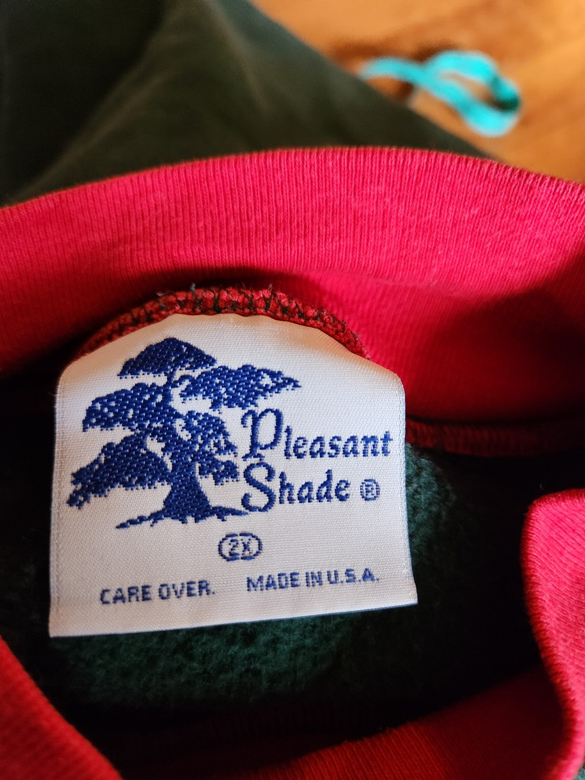 90s/00s Green Winter Theme Sweatshirt