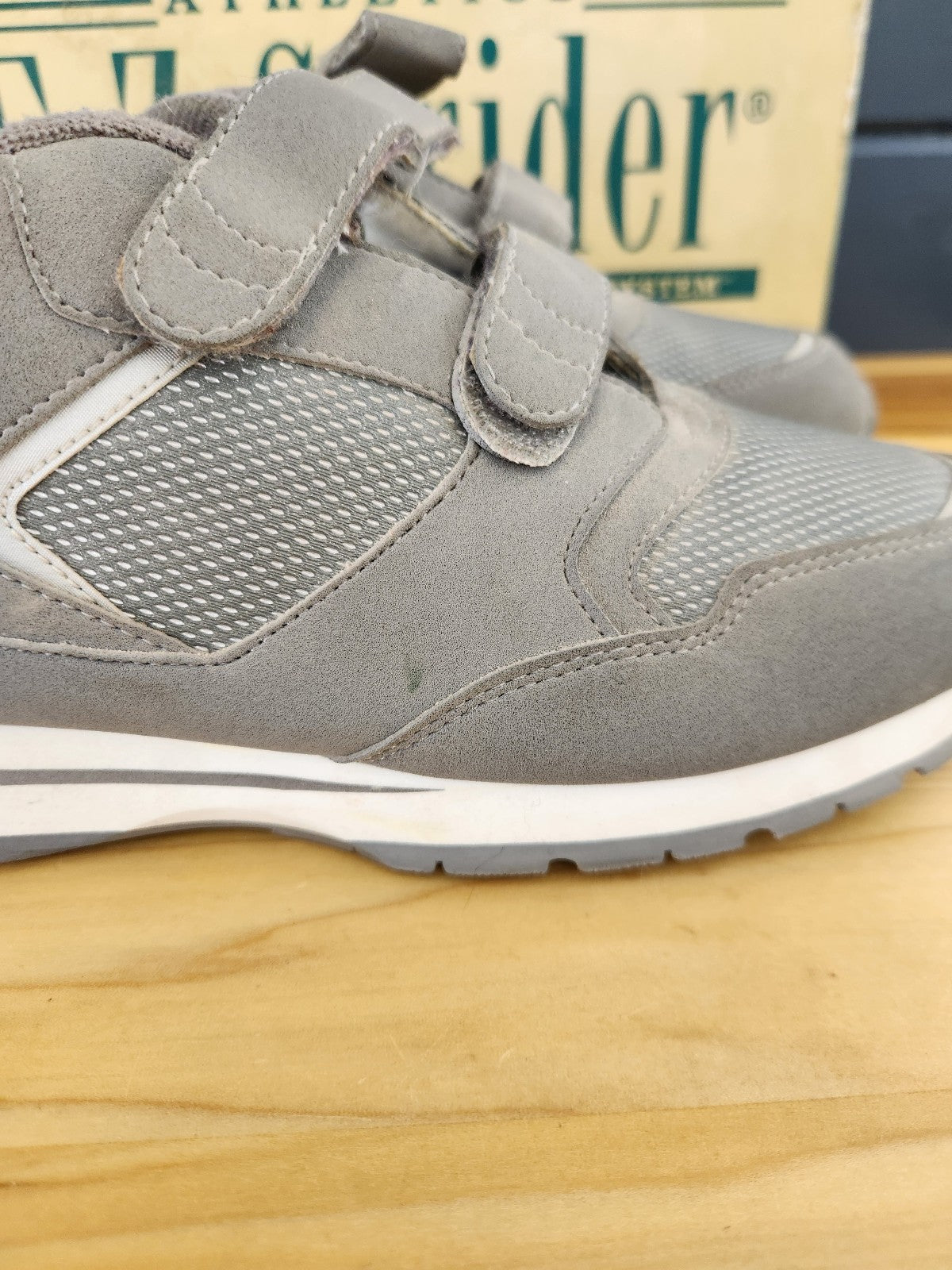 90s Deadstock Gray Vekcro Grandpa Sneakers