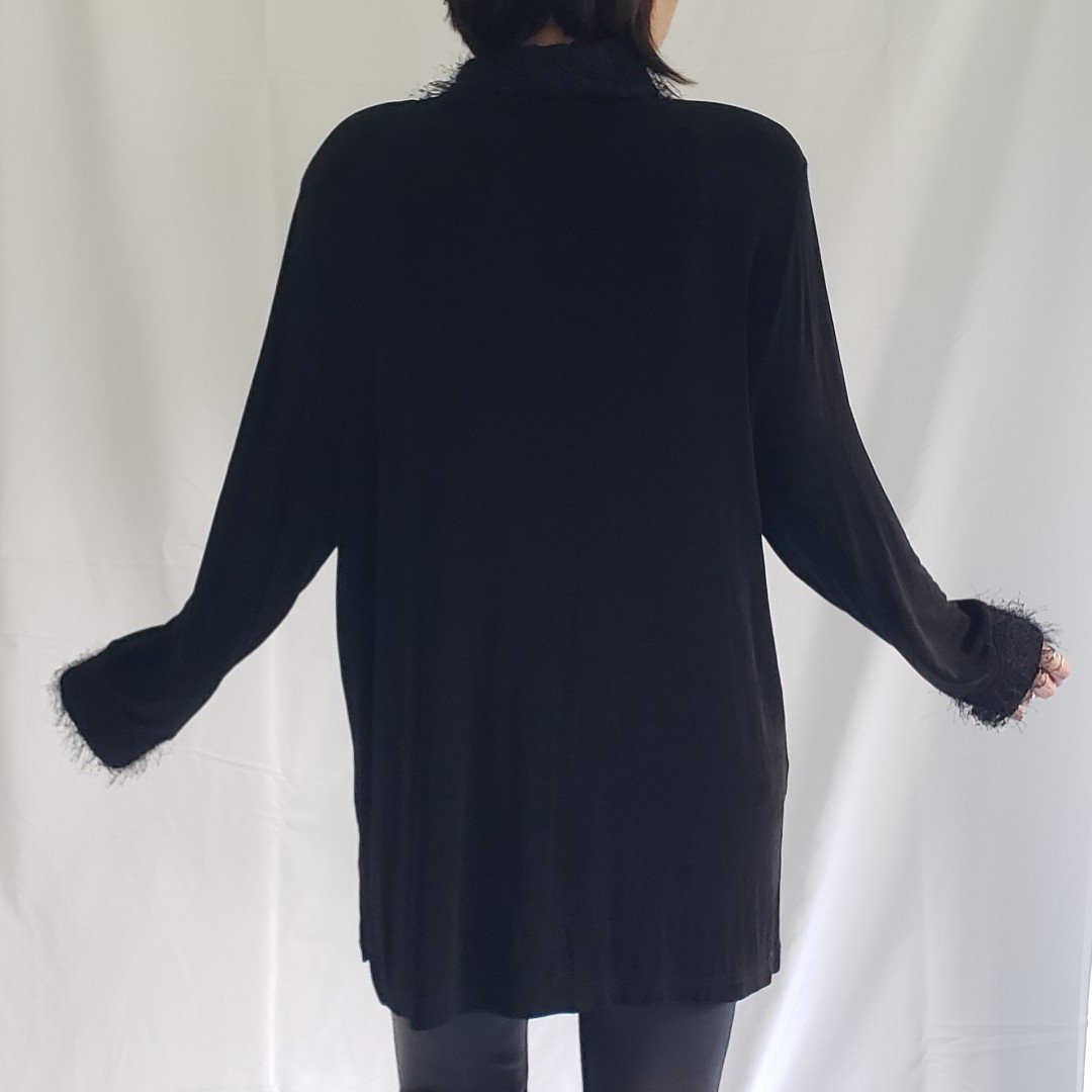 90s/Y2K Stretchy Black Top with Fuzzy Collar and Cuffs