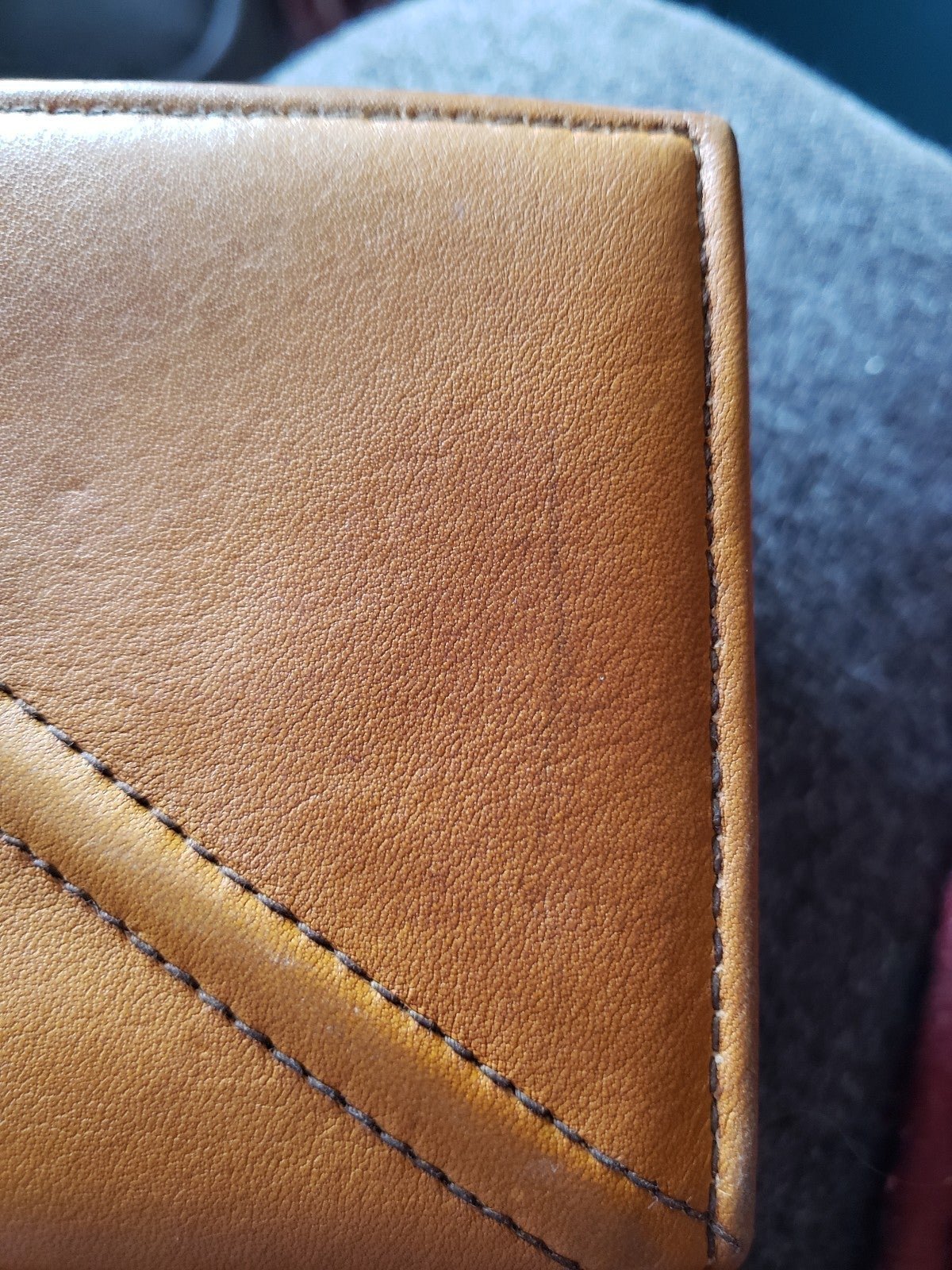 80s/90s Tan Leather Wallet