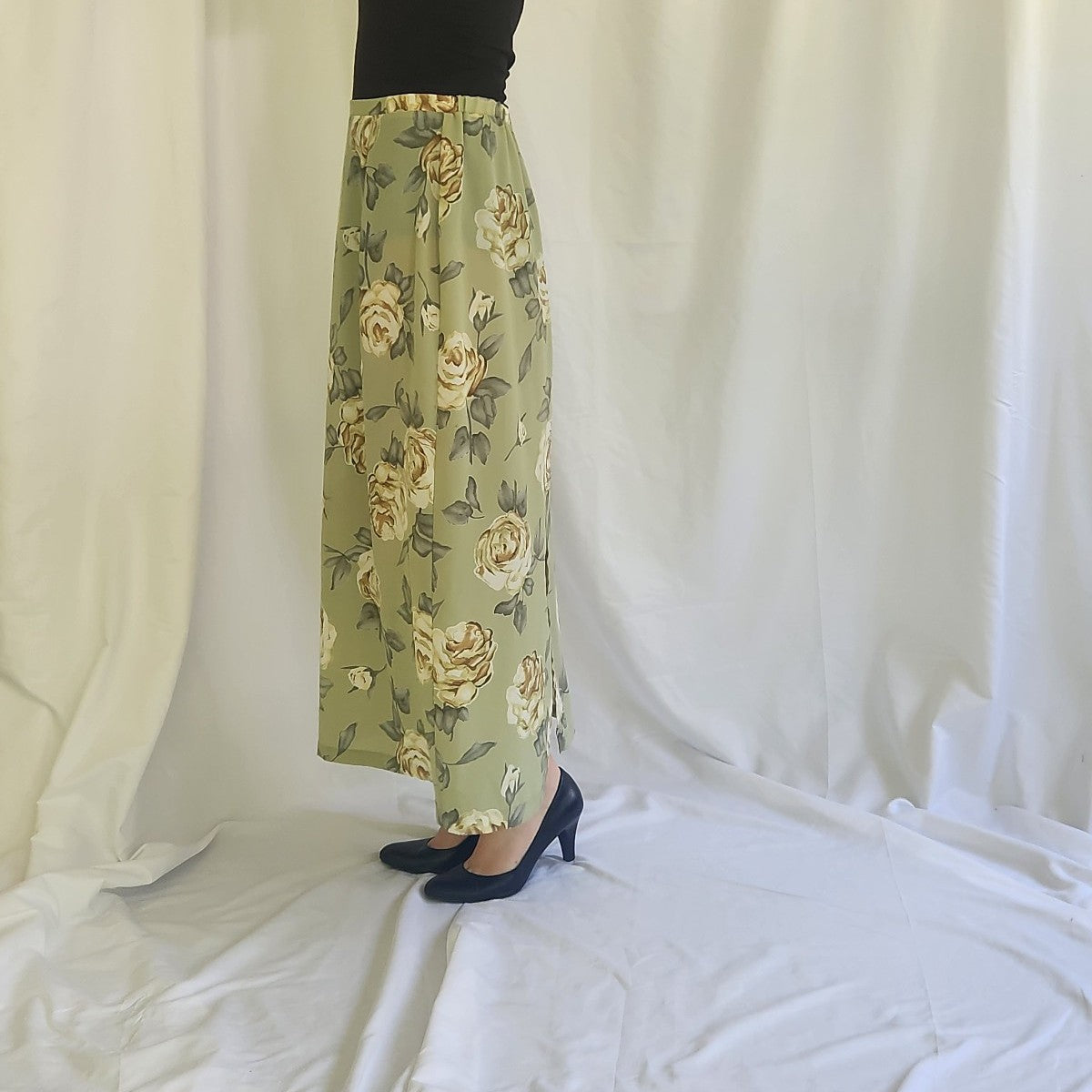 90s/Y2K Green Rose Print Maxi Skirt